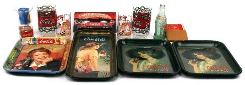 COLLECTION OF VINTAGE COCA-COLA MEMORABILIA