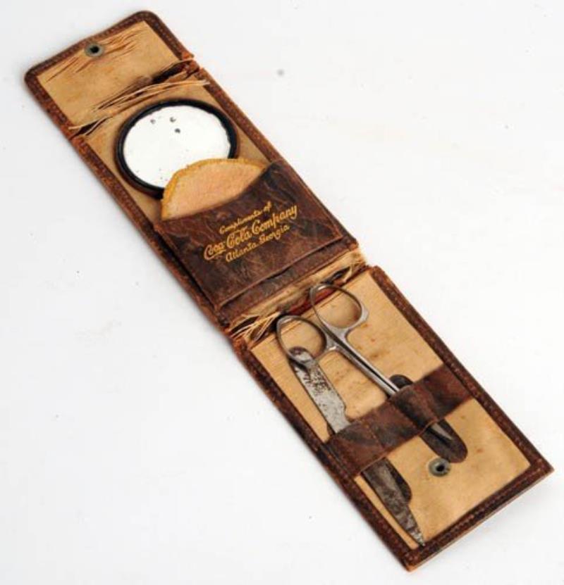 1906 COCA-COLA GROOMING KIT