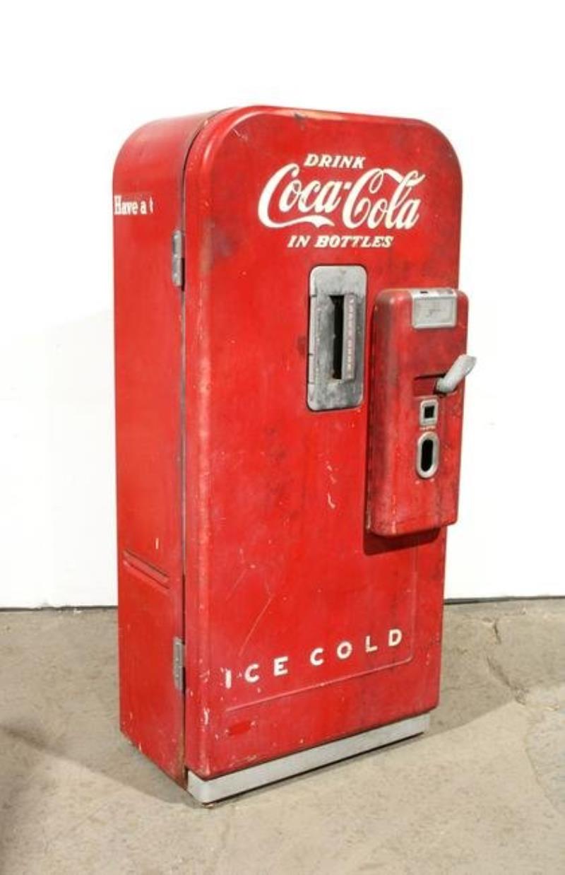 Vendo 39 Coca Cola Coin Operated Vending Machine