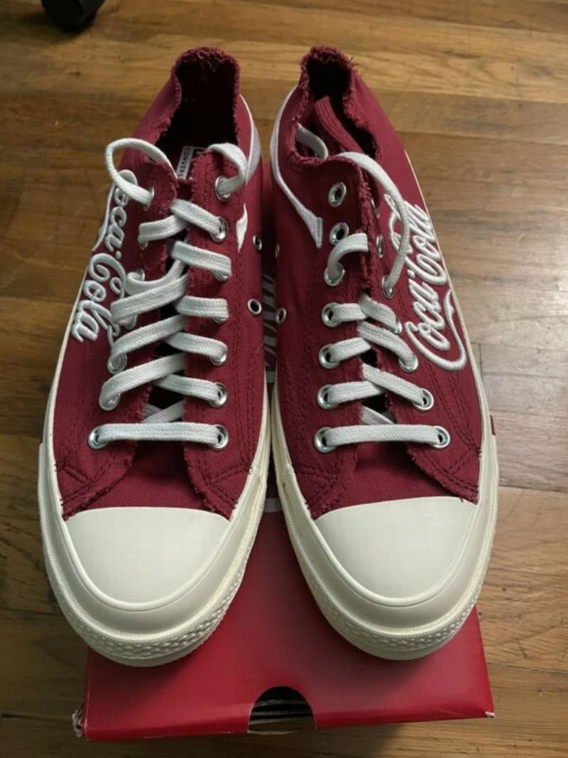 100% Authentic Coca Cola Converse Chuck Taylor Kith All Star Size 9.