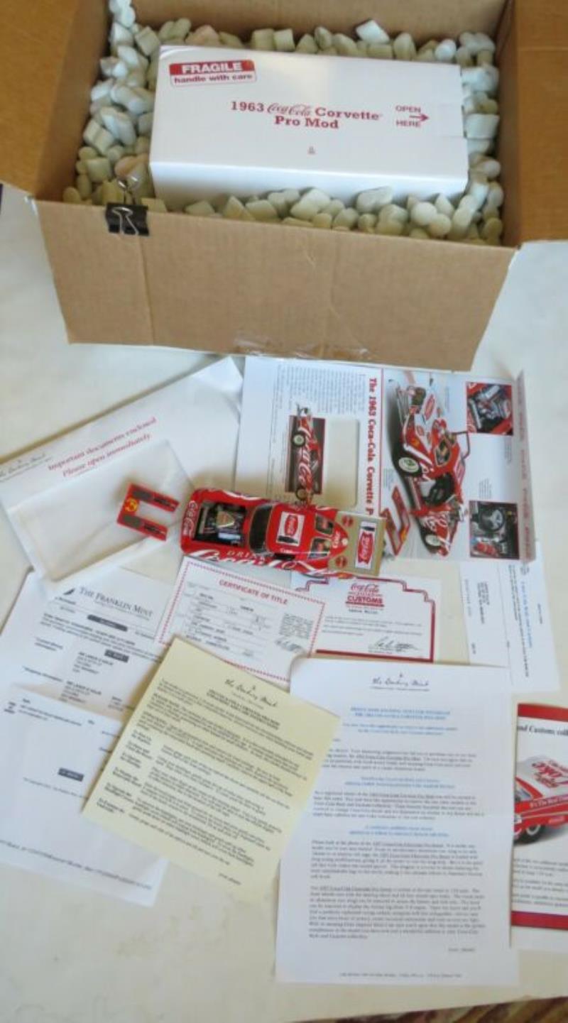 1963 CORVETTE CP COKE PRO MOD 1/24 DANBURY MINT w/ BOX & LITERATURE PAPERWORK