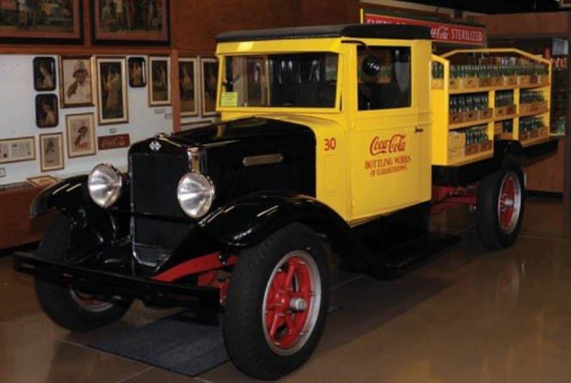 1920'S INTERNATIONAL COCA-COLA DELIVERY TRUCK