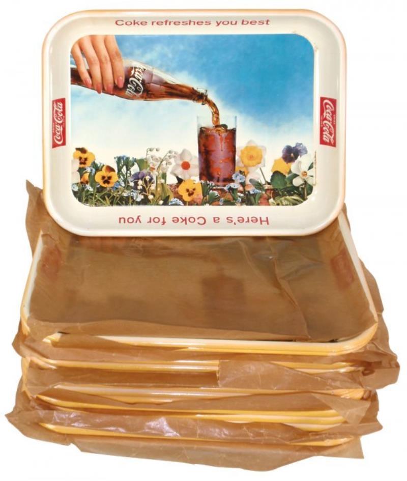 Coca-Cola serving trays (18), all 1961 Flower Gar