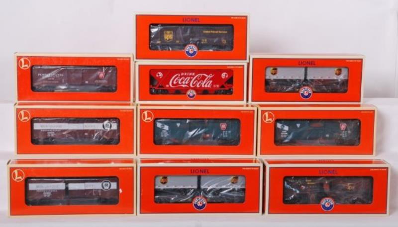 10 Lionel freight cars 29296, 26297. 26300, 26827