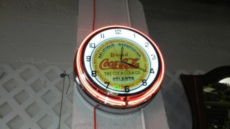newer Coca Cola Coke neon clock (electric) clock works