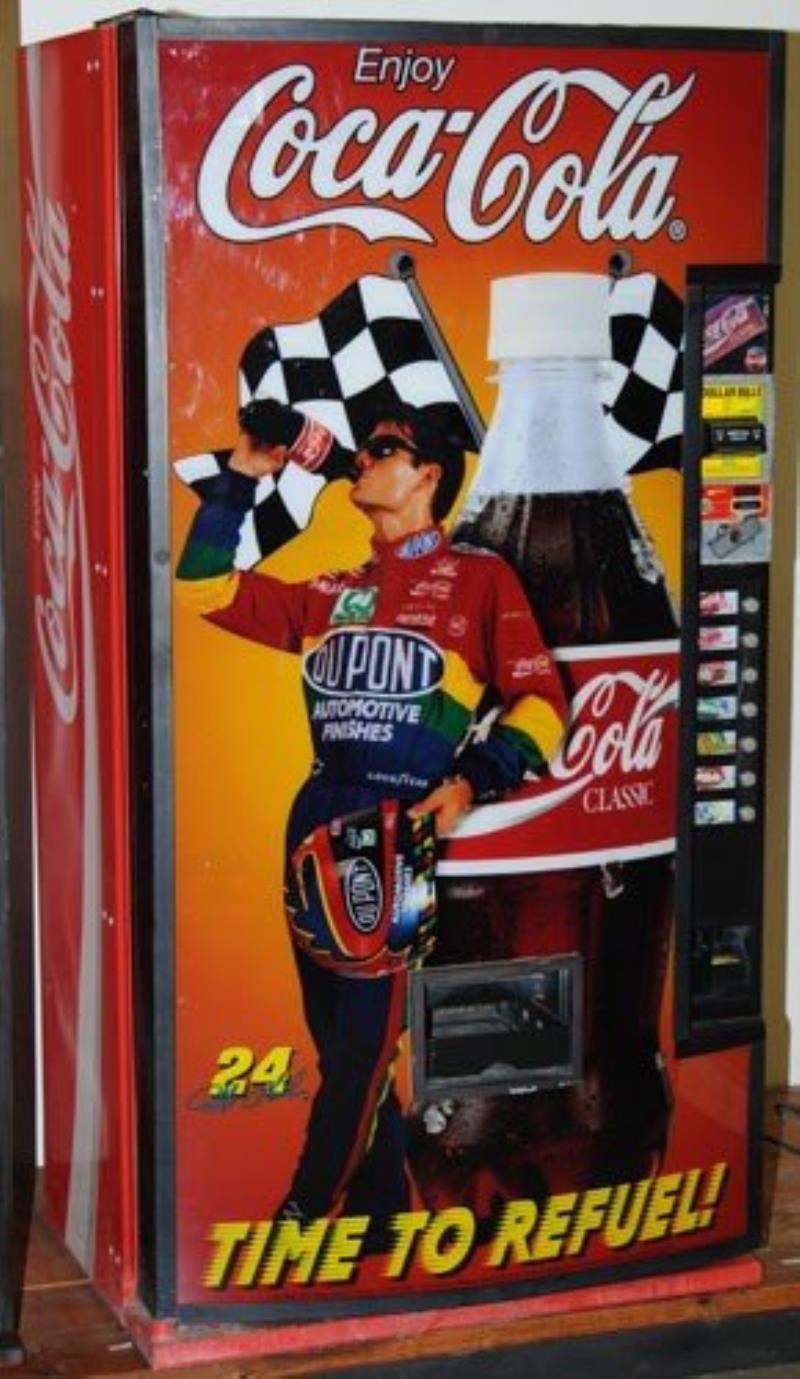 1995 COCA-COLA VENDING MACHINE